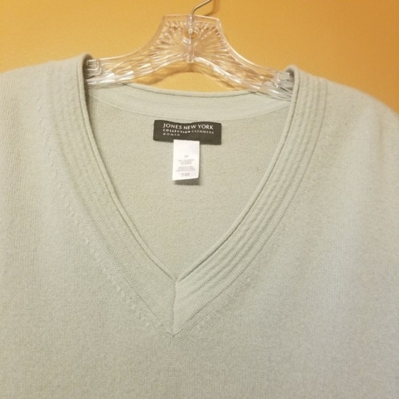 Jones New York | Women's 100% V-Neck Cashmere Sweater (Size 0X) - Picture 3 of 8
